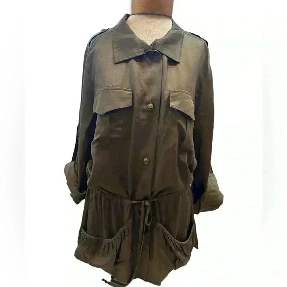 Eight sixty Everyday Adventurer Pocket Front Jacket. Drawstring waist. - Picture 3 of 5